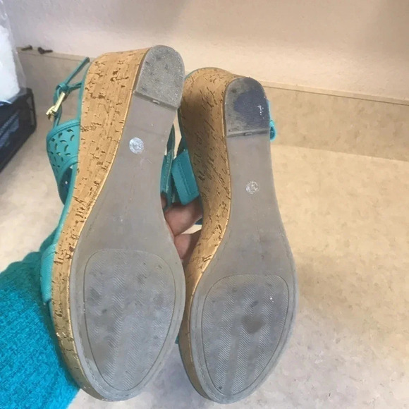 Liz Claiborne Kian Teal Laser Cut Wedge Sandals - Picture 11 of 11